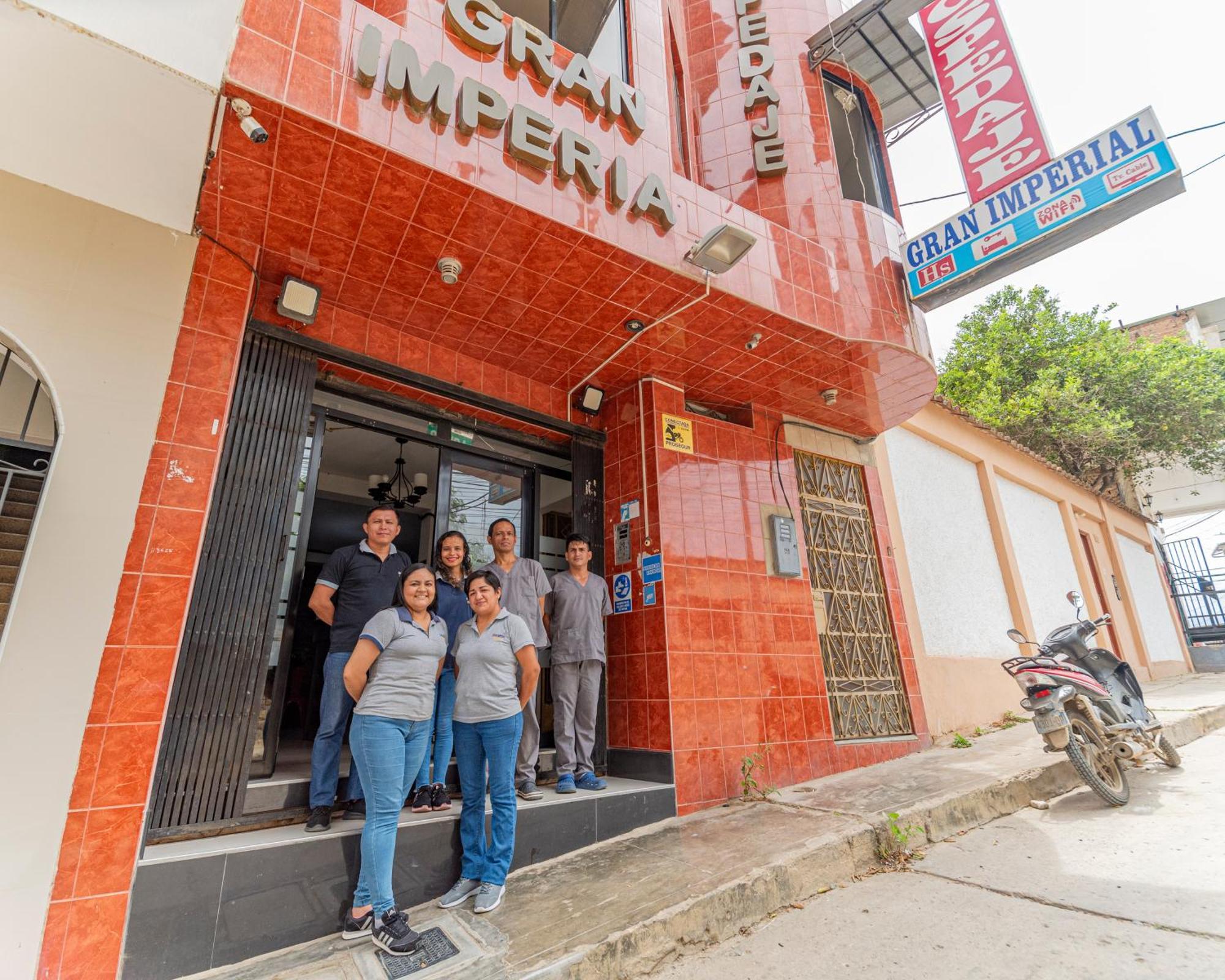 Hospedaje Gran Imperial 툼베스 외부 사진